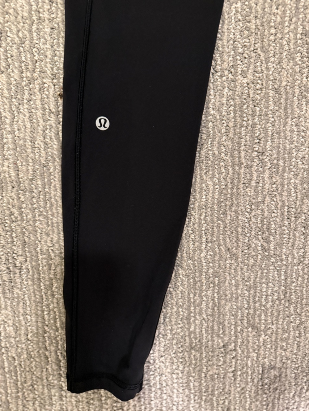 Lululemon High Rise Leggings | Black Side Pocket Athletic | Size 6 - Picture 4 of 5